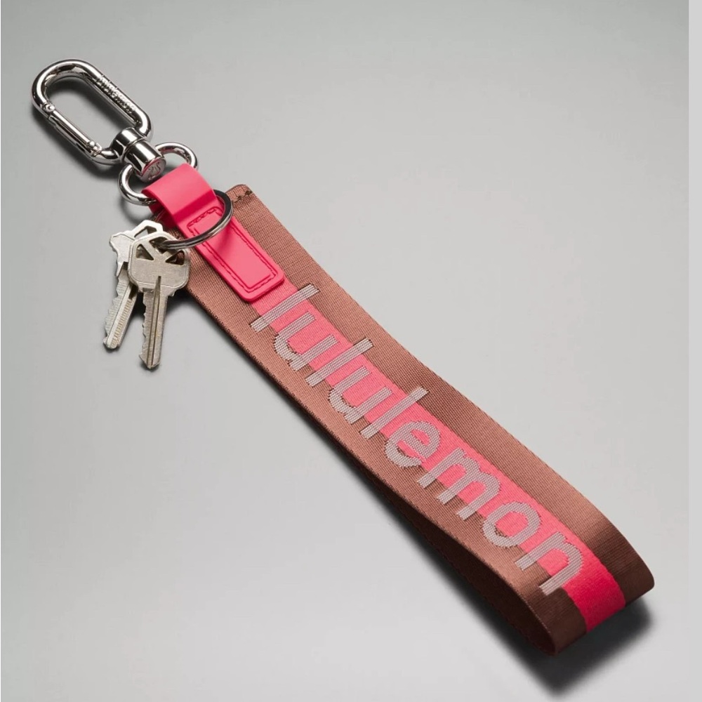 lululemon athletica Never Lost Keychain NWT